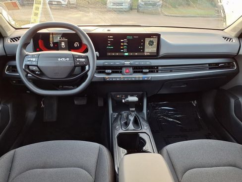 Used 2025 Kia K4 FWD image 9