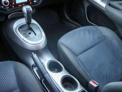 Used 2012 Nissan Juke SV image 33