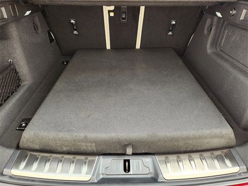 Used 2026 Jaguar F-PACE R-Dynamic S image 23