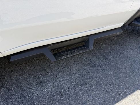 Used 2024 Chevrolet Silverado 2500 LT w/ Convenience Package image 17