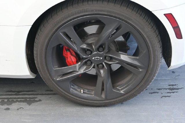Used 2024 Chevrolet Camaro SS RWD image 13
