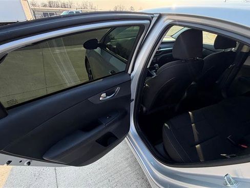 Used 2021 Kia Forte LXS image 12