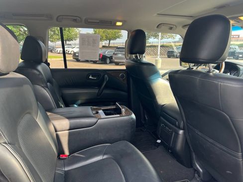 Used 2017 INFINITI QX80 4WD w/ Driver Assistance Package image 22