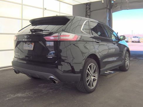 Used 2024 Ford Edge Titanium w/ Equipment Group 301A AWD/4WD image 4