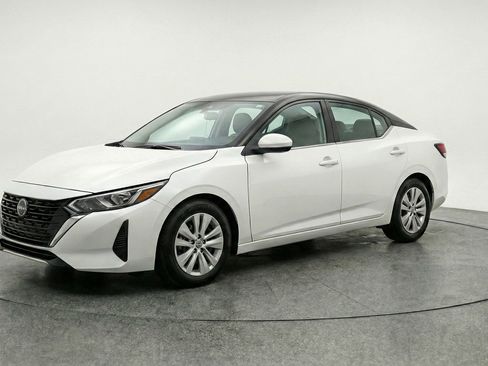Used 2025 Nissan Sentra S image 3