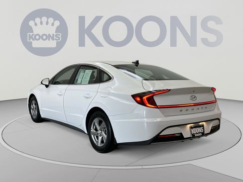 Used 2023 Hyundai Sonata SE w/ Preferred Accessory Package FWD image 7