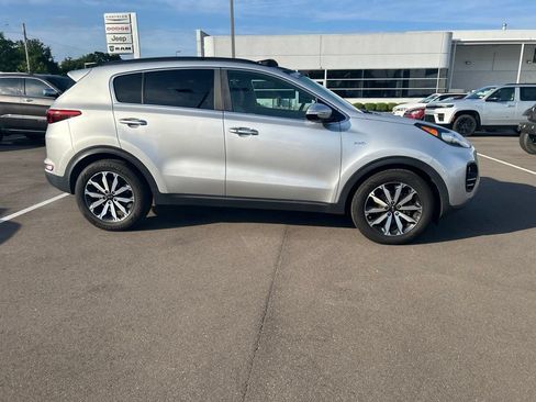 Used 2018 Kia Sportage EX w/ EX Technology Package AWD/4WD image 4