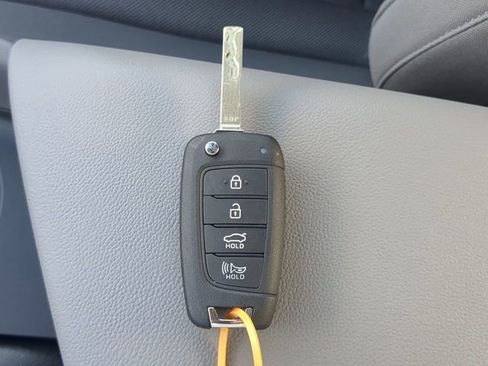 New 2026 Hyundai Elantra SE image 25