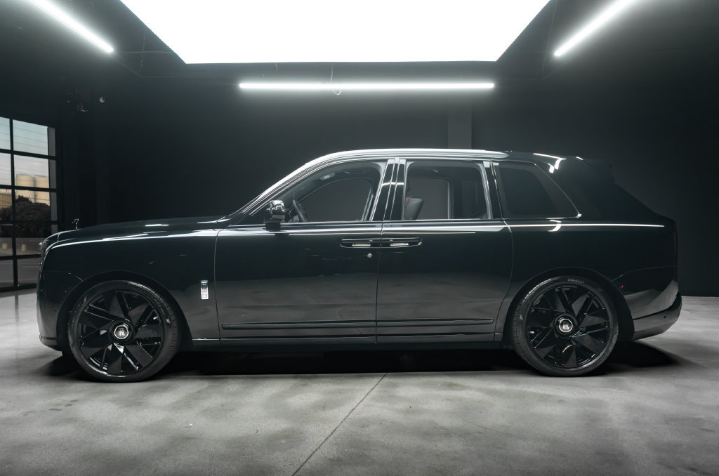 Used 2026 Rolls-Royce Cullinan AWD/4WD image 23