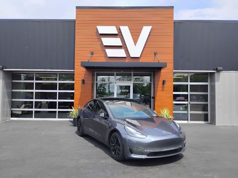 Used 2021 Tesla Model 3 Standard Range Plus RWD image 1