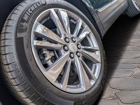 New 2025 Cadillac XT5 Premium Luxury image 8