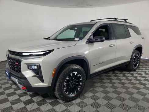 New 2026 Chevrolet Traverse Z71 w/ Enhanced Driving Package AWD/4WD image 8