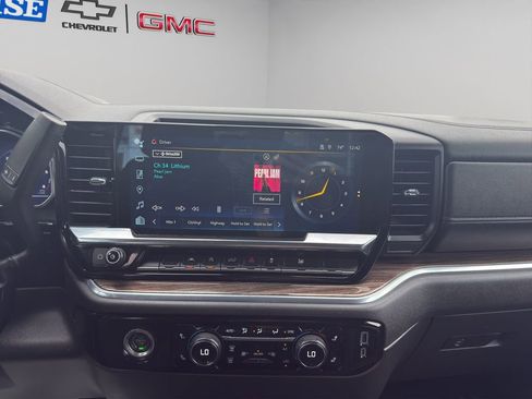 Used 2023 Chevrolet Silverado 1500 LT image 16