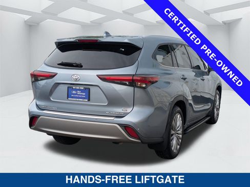 Used 2024 Toyota Highlander Platinum FWD image 5