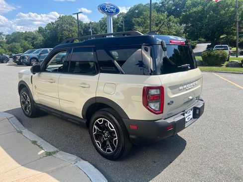 Used 2025 Ford Bronco Sport Outer Banks w/ Outer Banks Tech Package+ AWD/4WD image 5