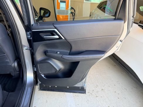 Used 2024 Mitsubishi Outlander SE AWD/4WD image 21