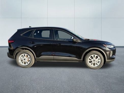 Used 2026 Ford Escape Active w/ Tech Pack #1 AWD/4WD image 2
