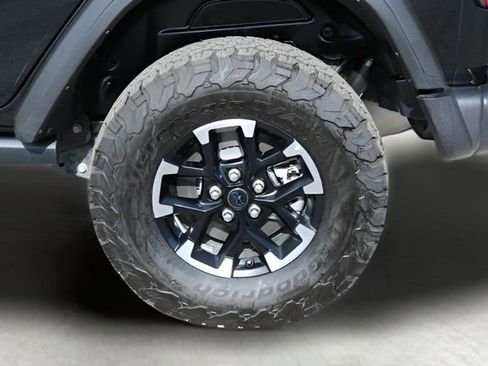 Used 2025 Jeep Wrangler Unlimited Rubicon 4xe w/ Convenience Group image 9