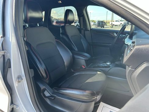 Used 2025 Ford Escape ST-Line Select AWD/4WD image 45