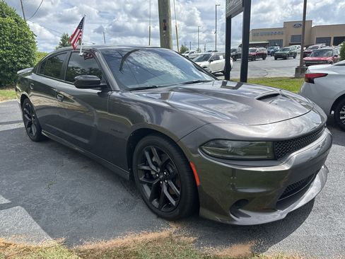 Used 2022 Dodge Charger R/T w/ Blacktop Package RWD image 4