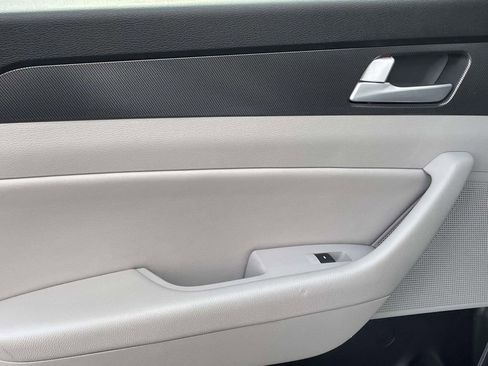 Used 2015 Hyundai Sonata Sport w/ Option Group 03 image 9