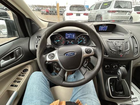 Used 2013 Ford Escape SE image 29