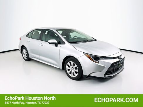 Used 2024 Toyota Corolla LE image 1