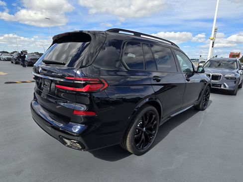 New 2026 BMW X7 xDrive40i w/ M Sport Package image 3