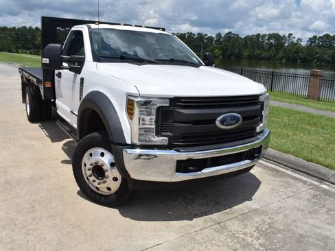 Used 2019 Ford F550 2WD Regular Cab Super Duty image 2