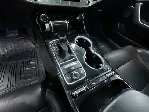 Used 2018 Kia Stinger Premium RWD image 15