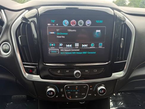 Used 2019 Chevrolet Traverse LT AWD/4WD image 9