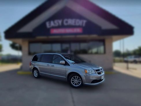 Used 2016 Dodge Grand Caravan SXT FWD image 1