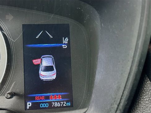 Used 2021 Toyota Corolla SE image 12