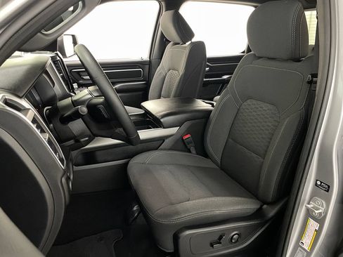 Used 2025 RAM 1500 Big Horn AWD/4WD image 24