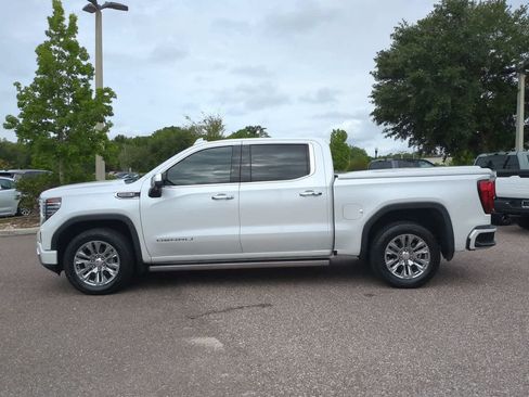 Used 2023 GMC Sierra 1500 Denali w/ Technology Package AWD/4WD image 3