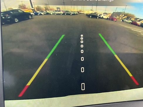 Used 2023 Jeep Renegade Latitude image 17