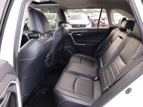 Used 2020 Toyota RAV4 XLE Premium FWD image 11