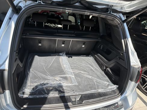 Used 2026 Mercedes-Benz GLB 250 4MATIC image 25