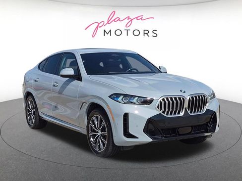 Used 2026 BMW X6 xDrive40i AWD/4WD image 3