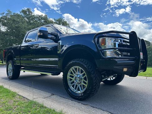 Used 2022 Ford F250 Lariat w/ Lariat Ultimate Package AWD/4WD image 3