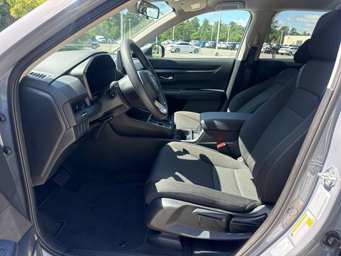 Used 2026 Honda CR-V LX image 13