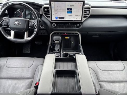 Used 2022 Toyota Tundra Limited AWD/4WD image 10