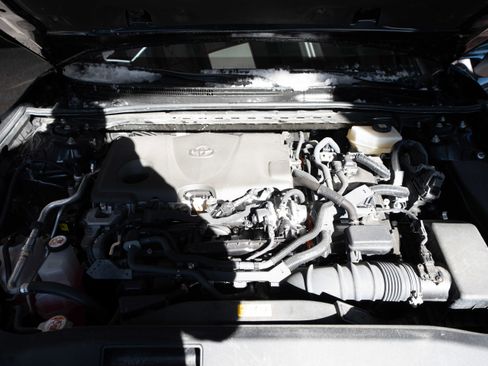 Used 2025 Toyota Camry LE image 30