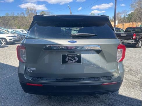 Used 2020 Ford Explorer XLT image 7