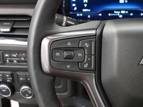 Used 2022 Chevrolet Suburban RST w/ Luxury Package AWD/4WD image 33