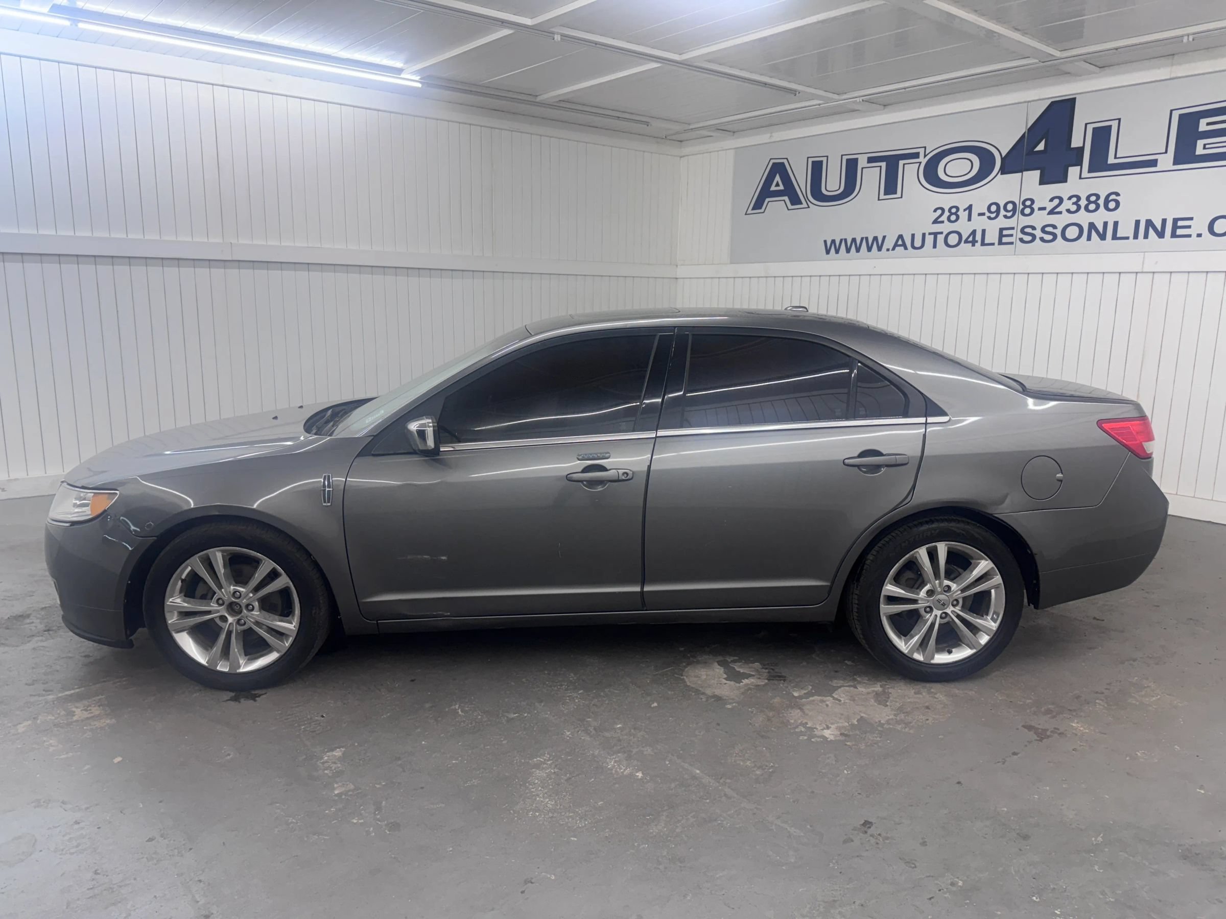 Used 2010 Lincoln MKZ FWD image 8