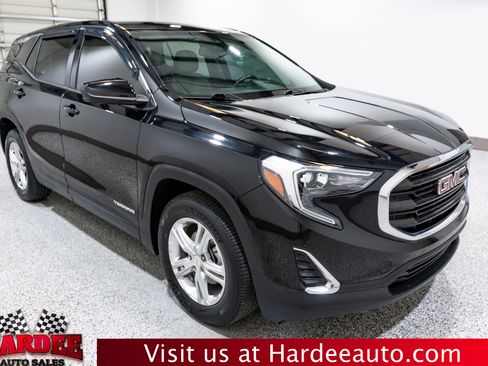 Used 2020 GMC Terrain SLE w/ LPO, Floor Liner Package image 6