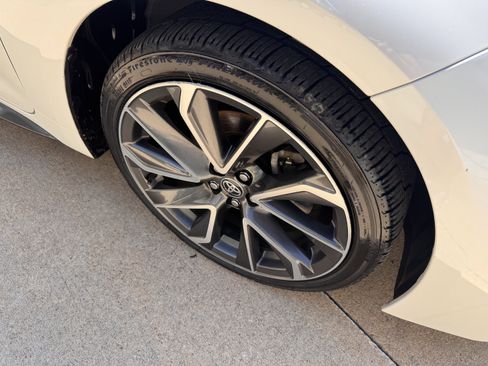 Used 2020 Toyota Corolla XSE FWD image 34