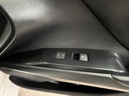 Used 2020 Toyota Camry LE FWD image 32