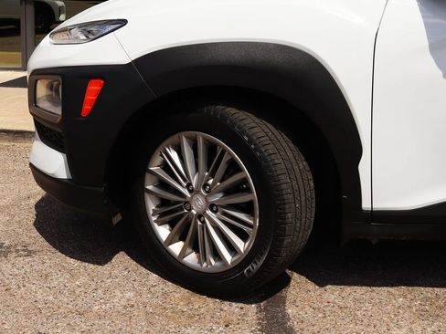 Used 2021 Hyundai Kona SEL FWD image 5
